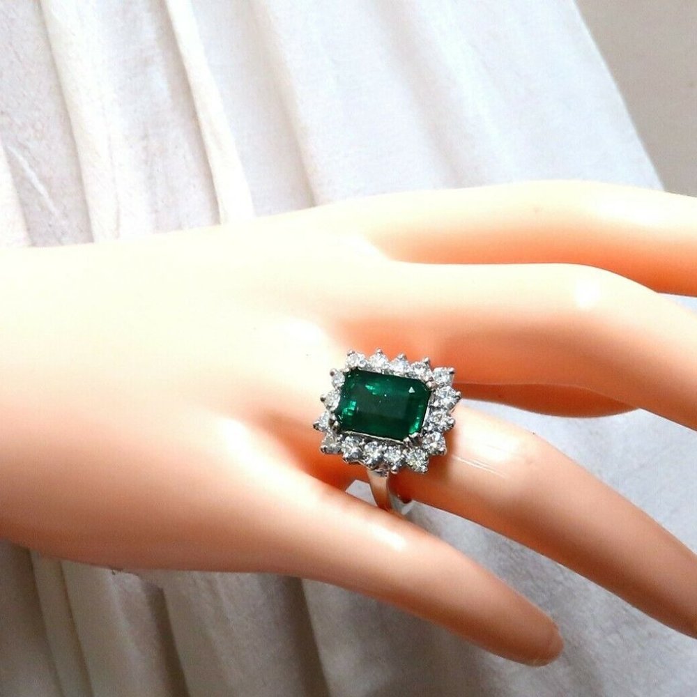 7.15ct Natural Emerald Diamonds Cluster Halo Ring - Picture 3 of 7